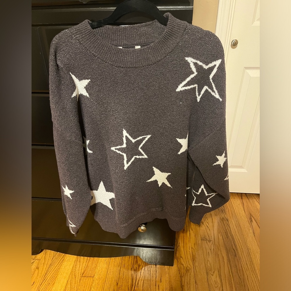 Gray star sweater
